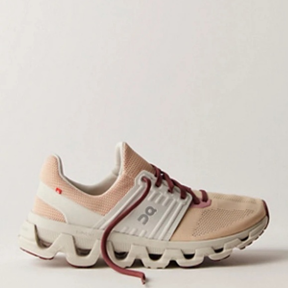 On Cloudswift 3 Ad in Ivory Lily Running Sneakers